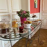 Chateau De La Bouchatte Les Roses 4*