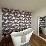 Gæstehus Chateau De La Bouchatte Les Roses Chazemais