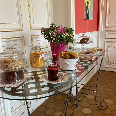 Chateau De La Bouchatte Les Roses 4*