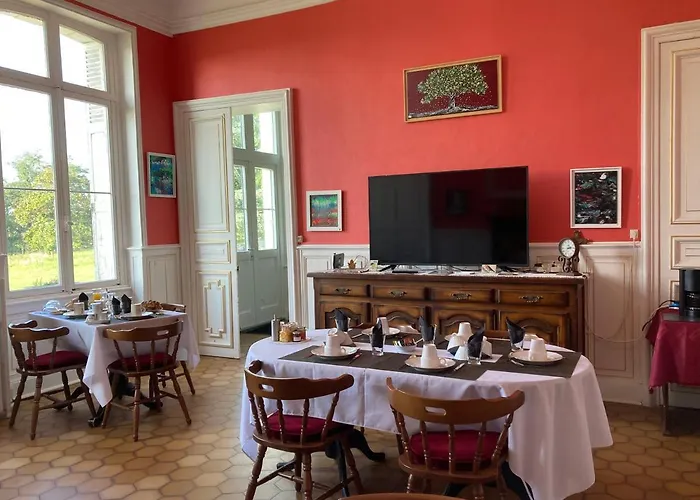 Château De La Bouchatte Les Roses Maison d'hôtes Chazemais