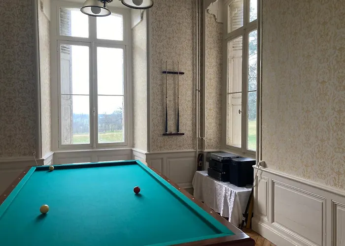 Maison d'hôtes Château De La Bouchatte Les Roses Chazemais